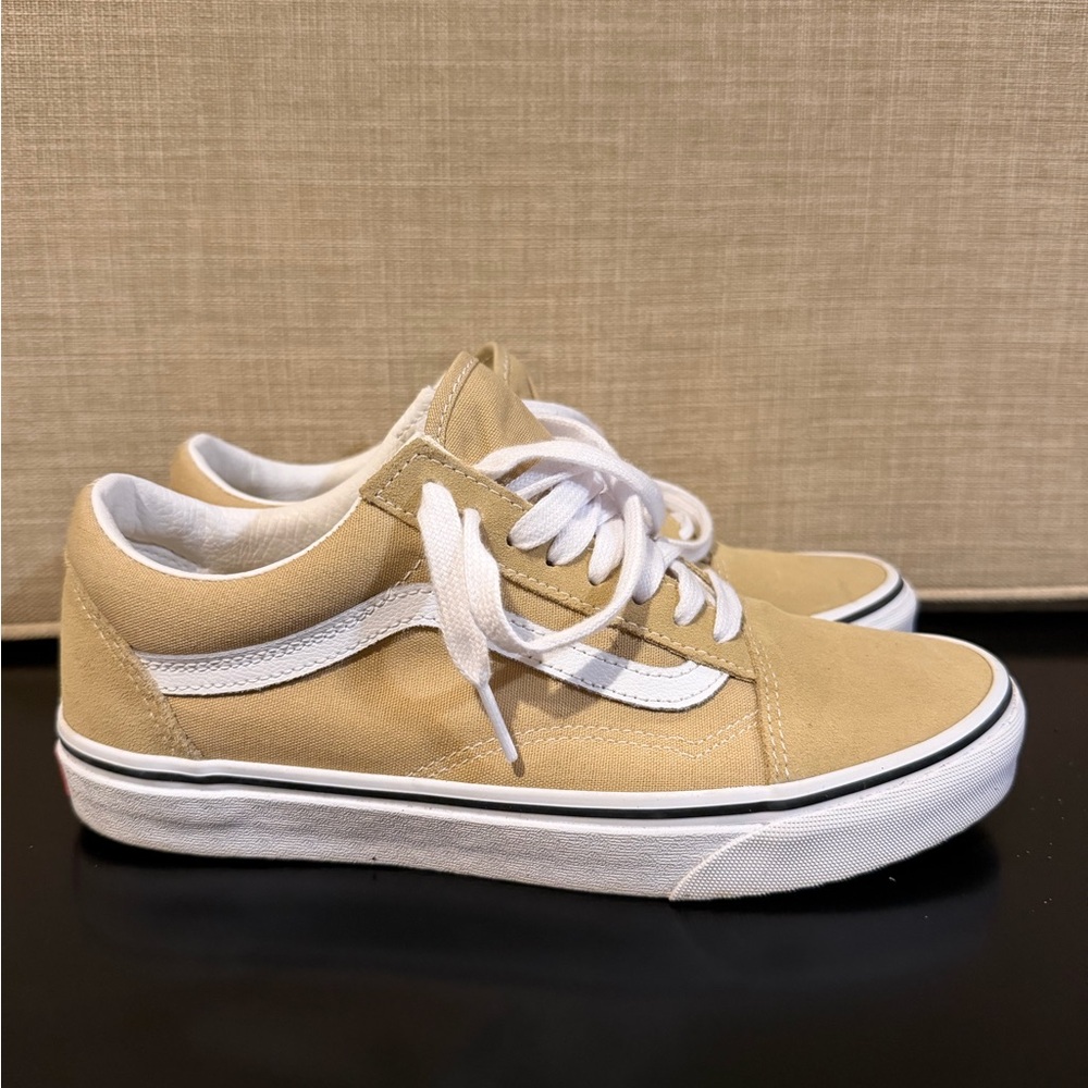 Vans Old Skool Women’s Shoe Sz 9 LIKE NEW